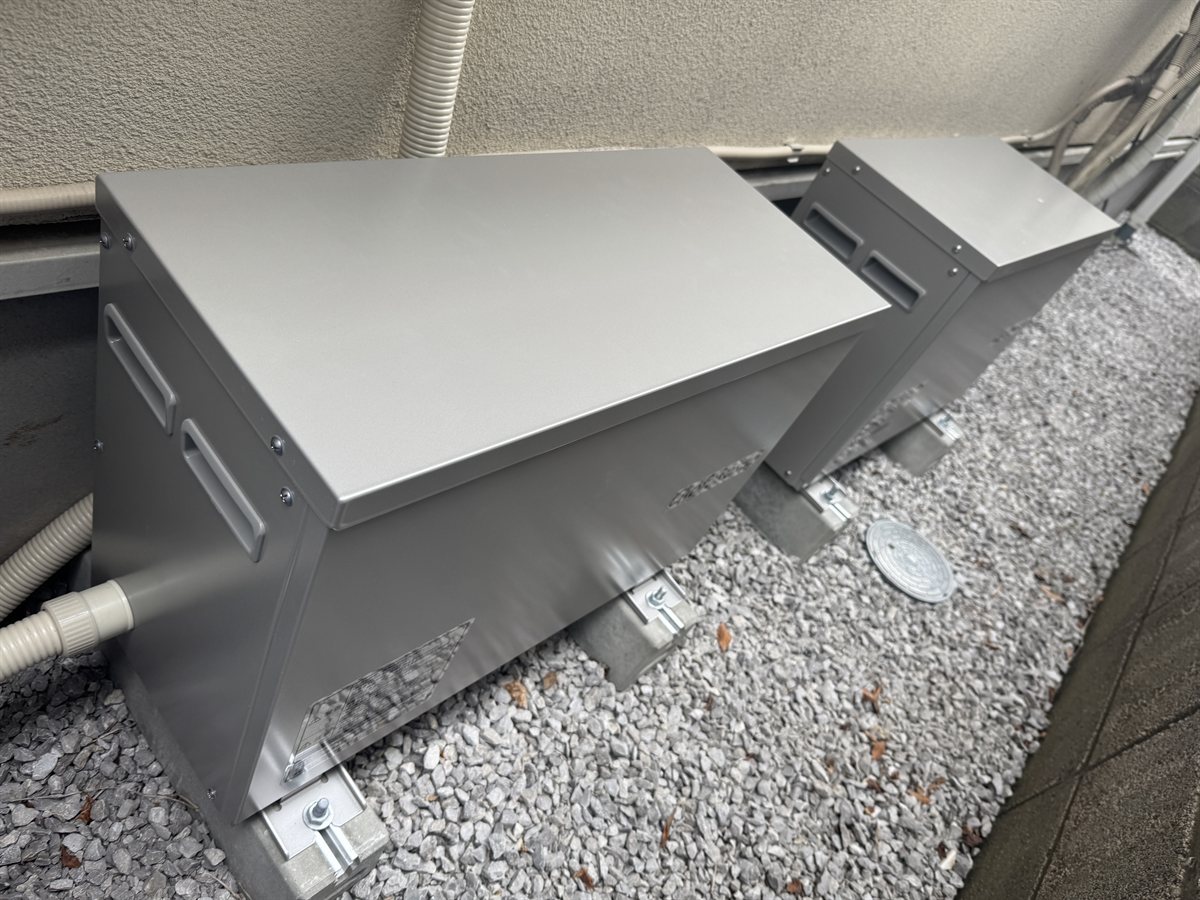 東京都世田谷区に屋外設置した蓄電池ユニット（14.9kWh）